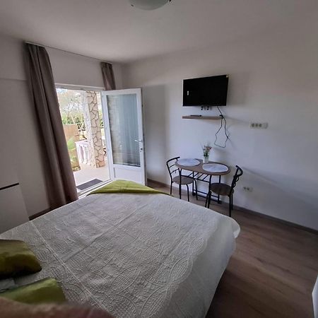 Apartments Venci บาร์บินเย ภายนอก รูปภาพ