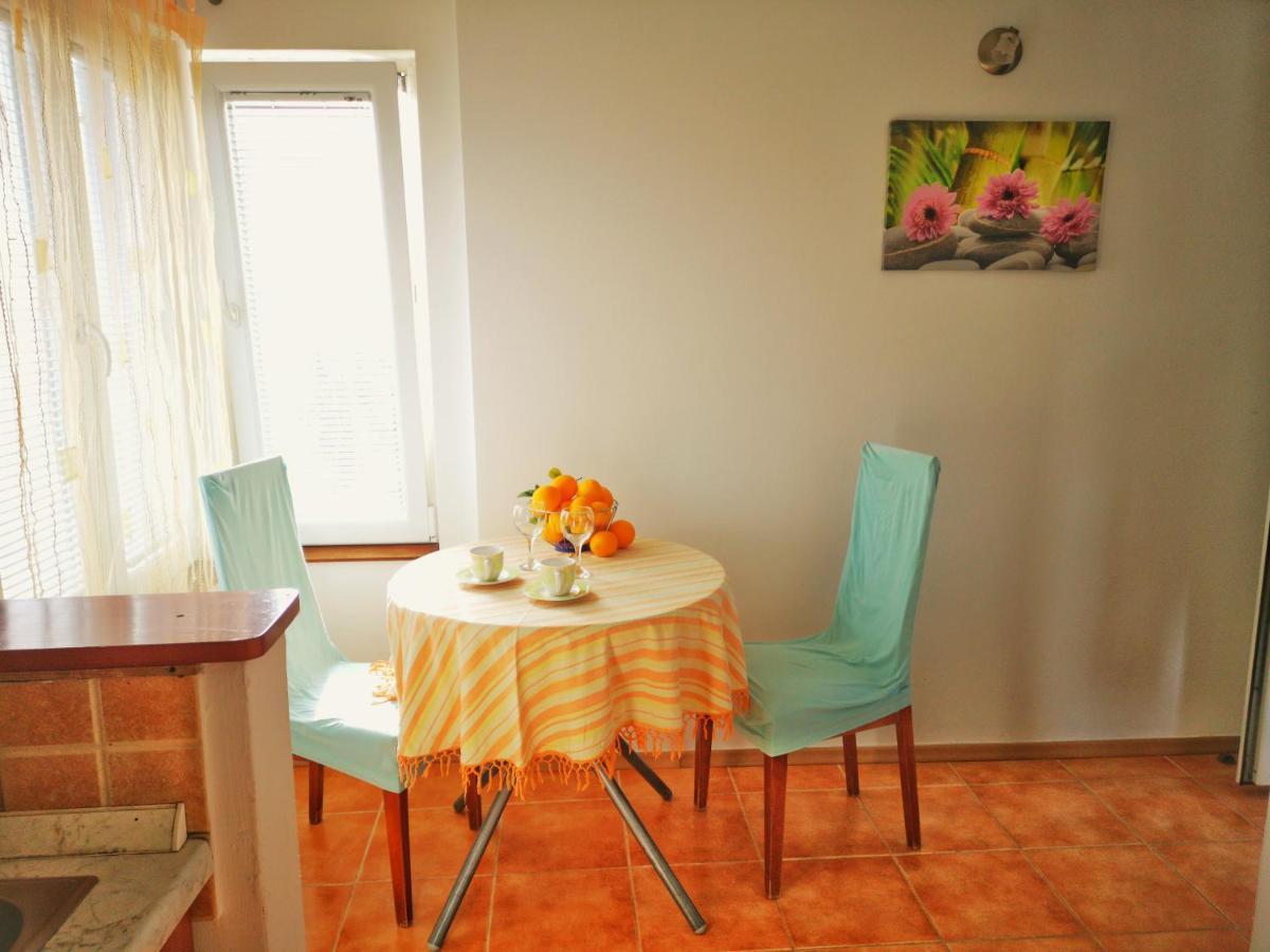 Apartments Venci บาร์บินเย ภายนอก รูปภาพ